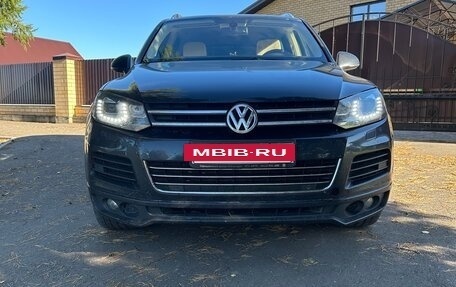 Volkswagen Touareg III, 2012 год, 2 000 000 рублей, 2 фотография