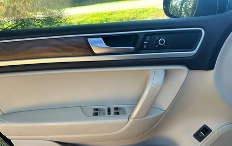 Volkswagen Touareg III, 2012 год, 2 000 000 рублей, 11 фотография