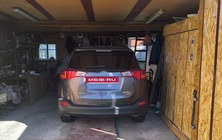 Toyota RAV4, 2014 год, 1 900 000 рублей, 3 фотография