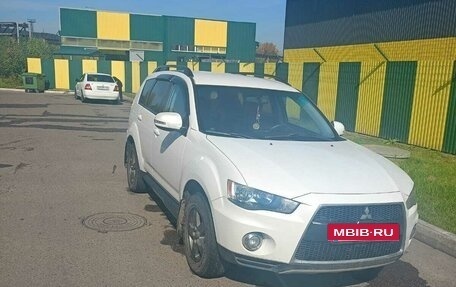 Mitsubishi Outlander III рестайлинг 3, 2011 год, 1 200 000 рублей, 7 фотография