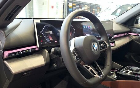 BMW 5 серия, 2025 год, 8 800 000 рублей, 15 фотография
