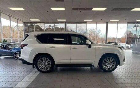 Lexus LX, 2024 год, 20 000 000 рублей, 4 фотография