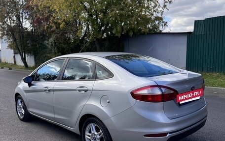 Ford Fiesta, 2015 год, 820 000 рублей, 3 фотография