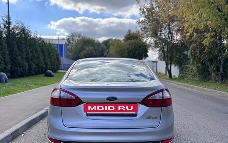 Ford Fiesta, 2015 год, 820 000 рублей, 4 фотография