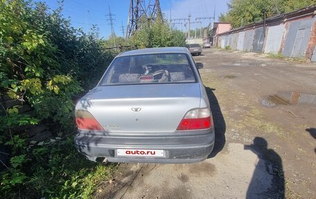 Daewoo Nexia I рестайлинг, 2002 год, 107 000 рублей, 3 фотография