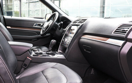 Ford Explorer VI, 2019 год, 3 250 000 рублей, 9 фотография