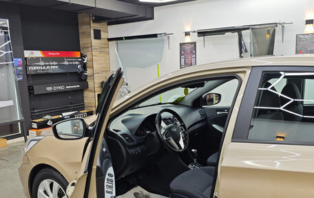 Hyundai Solaris II рестайлинг, 2014 год, 1 050 000 рублей, 6 фотография