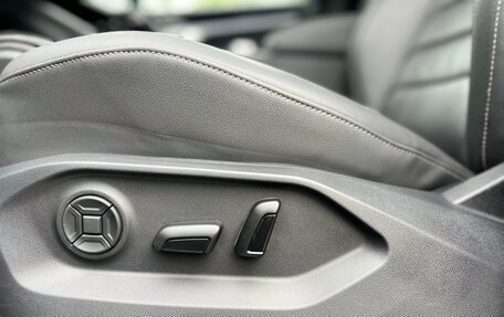 Volkswagen Touareg III, 2021 год, 7 800 000 рублей, 38 фотография