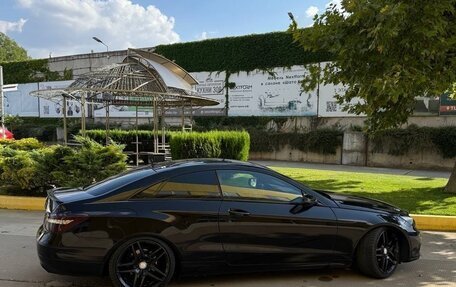 Mercedes-Benz E-Класс, 2009 год, 2 100 000 рублей, 4 фотография