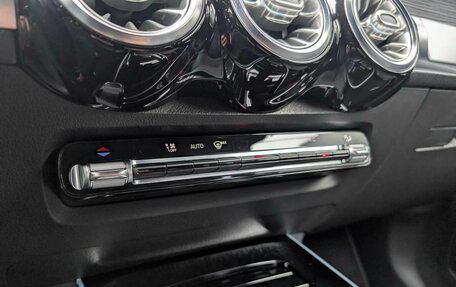 Mercedes-Benz GLB, 2021 год, 3 350 000 рублей, 18 фотография