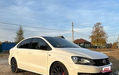Volkswagen Polo VI (EU Market), 2017 год, 1 050 000 рублей, 2 фотография