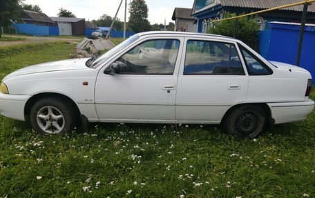 Daewoo Nexia I рестайлинг, 2000 год, 45 000 рублей, 2 фотография