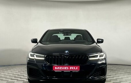 BMW 5 серия, 2022 год, 5 352 000 рублей, 2 фотография