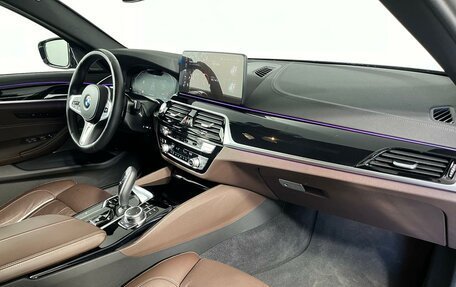 BMW 5 серия, 2022 год, 5 352 000 рублей, 14 фотография