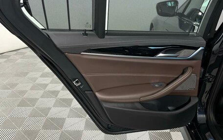 BMW 5 серия, 2022 год, 5 352 000 рублей, 10 фотография