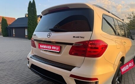 Mercedes-Benz GL-Класс, 2015 год, 3 200 000 рублей, 5 фотография