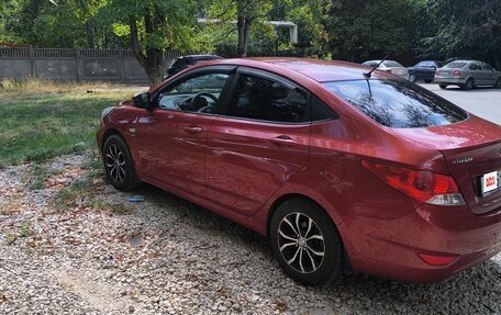 Hyundai Accent IV, 2013 год, 920 000 рублей, 3 фотография