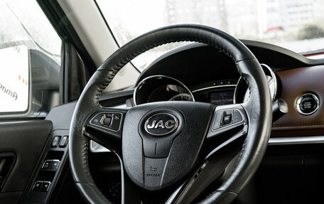 JAC T6, 2022 год, 1 975 000 рублей, 11 фотография