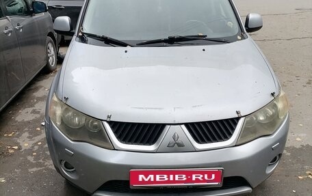 Mitsubishi Outlander III рестайлинг 3, 2007 год, 1 200 000 рублей, 2 фотография