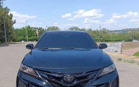 Toyota Camry, 2020 год, 2 100 000 рублей, 2 фотография