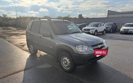 Chevrolet Niva I рестайлинг, 2015 год, 583 000 рублей, 2 фотография