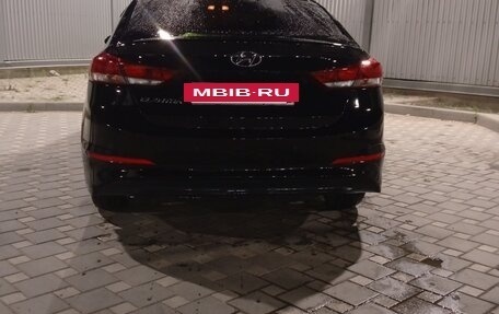Hyundai Elantra VI рестайлинг, 2016 год, 990 000 рублей, 5 фотография