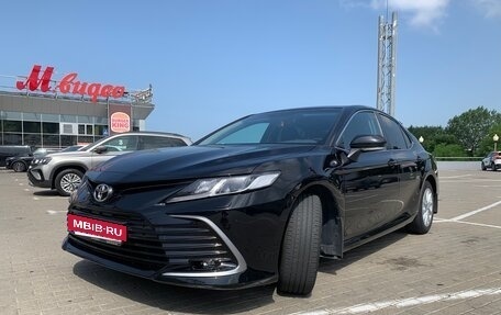 Toyota Camry, 2021 год, 3 550 000 рублей, 3 фотография