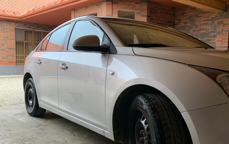 Chevrolet Cruze II, 2011 год, 700 000 рублей, 3 фотография