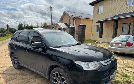 Mitsubishi Outlander III рестайлинг 3, 2014 год, 1 500 000 рублей, 3 фотография