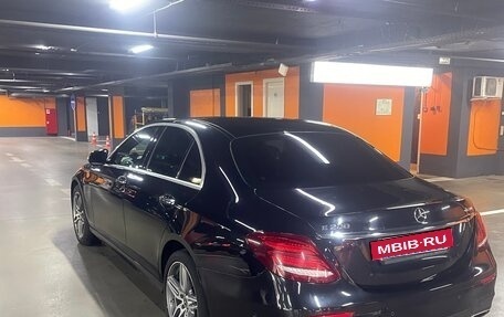 Mercedes-Benz E-Класс, 2019 год, 4 000 000 рублей, 5 фотография