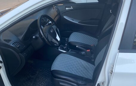 Hyundai Solaris II рестайлинг, 2013 год, 750 000 рублей, 2 фотография