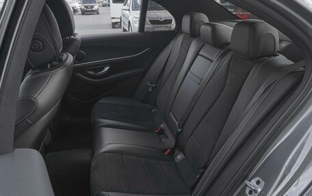 Mercedes-Benz E-Класс, 2018 год, 3 419 000 рублей, 9 фотография