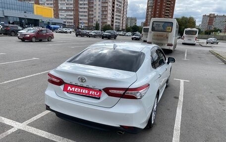 Toyota Camry, 2018 год, 3 300 000 рублей, 5 фотография