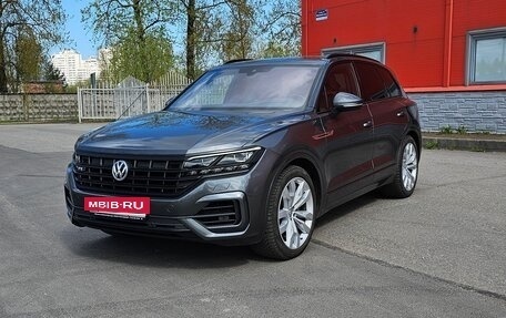 Volkswagen Touareg III, 2018 год, 4 250 000 рублей, 4 фотография