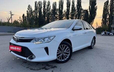 Toyota Camry, 2016 год, 2 270 000 рублей, 2 фотография