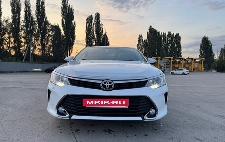 Toyota Camry, 2016 год, 2 270 000 рублей, 5 фотография