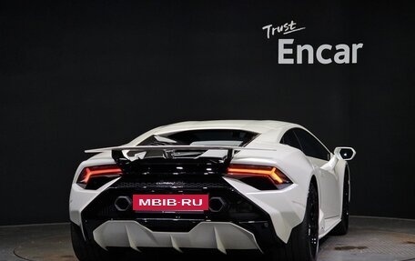 Lamborghini Huracán, 2023 год, 24 620 000 рублей, 4 фотография