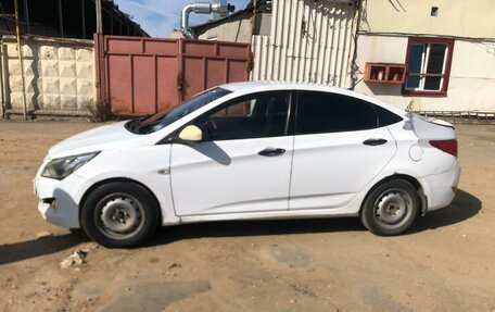 Hyundai Solaris II рестайлинг, 2014 год, 550 000 рублей, 2 фотография