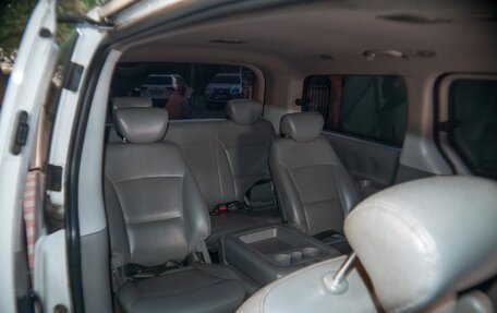 Hyundai Grand Starex Grand Starex I рестайлинг 2, 2014 год, 1 700 000 рублей, 13 фотография