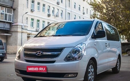 Hyundai Grand Starex Grand Starex I рестайлинг 2, 2014 год, 1 700 000 рублей, 4 фотография