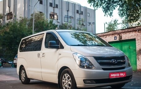Hyundai Grand Starex Grand Starex I рестайлинг 2, 2014 год, 1 700 000 рублей, 6 фотография