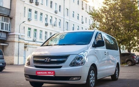 Hyundai Grand Starex Grand Starex I рестайлинг 2, 2014 год, 1 700 000 рублей, 5 фотография