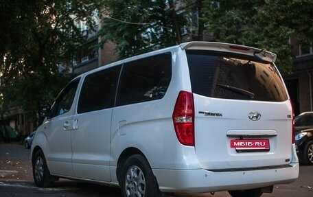 Hyundai Grand Starex Grand Starex I рестайлинг 2, 2014 год, 1 700 000 рублей, 9 фотография