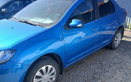 Renault Logan II, 2015 год, 710 000 рублей, 2 фотография