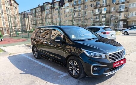 KIA Carnival III, 2019 год, 3 000 000 рублей, 4 фотография