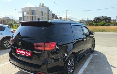 KIA Carnival III, 2019 год, 3 000 000 рублей, 9 фотография