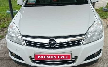 Opel Astra H, 2011 год, 750 000 рублей, 1 фотография