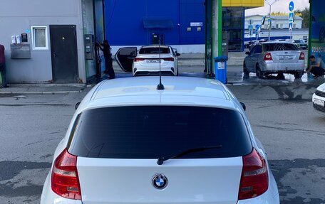 BMW 1 серия, 2010 год, 930 000 рублей, 7 фотография