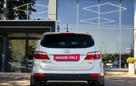 Hyundai Santa Fe III рестайлинг, 2015 год, 1 990 000 рублей, 4 фотография
