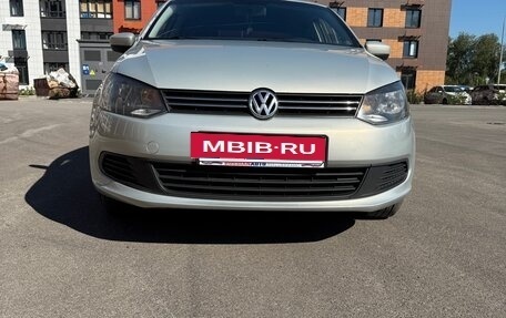 Volkswagen Polo VI (EU Market), 2011 год, 510 000 рублей, 3 фотография